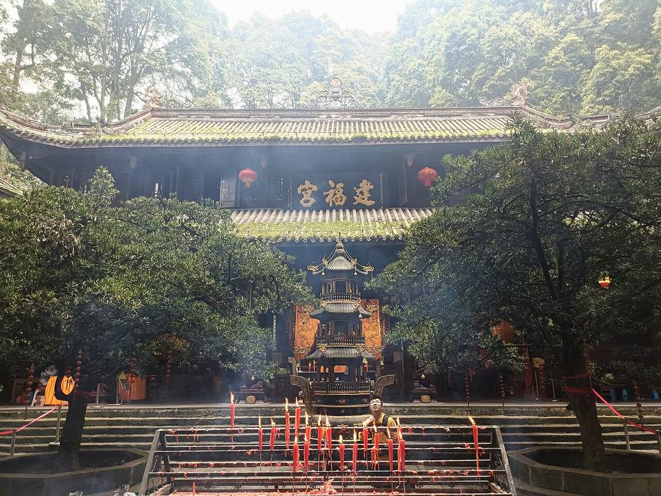青城山