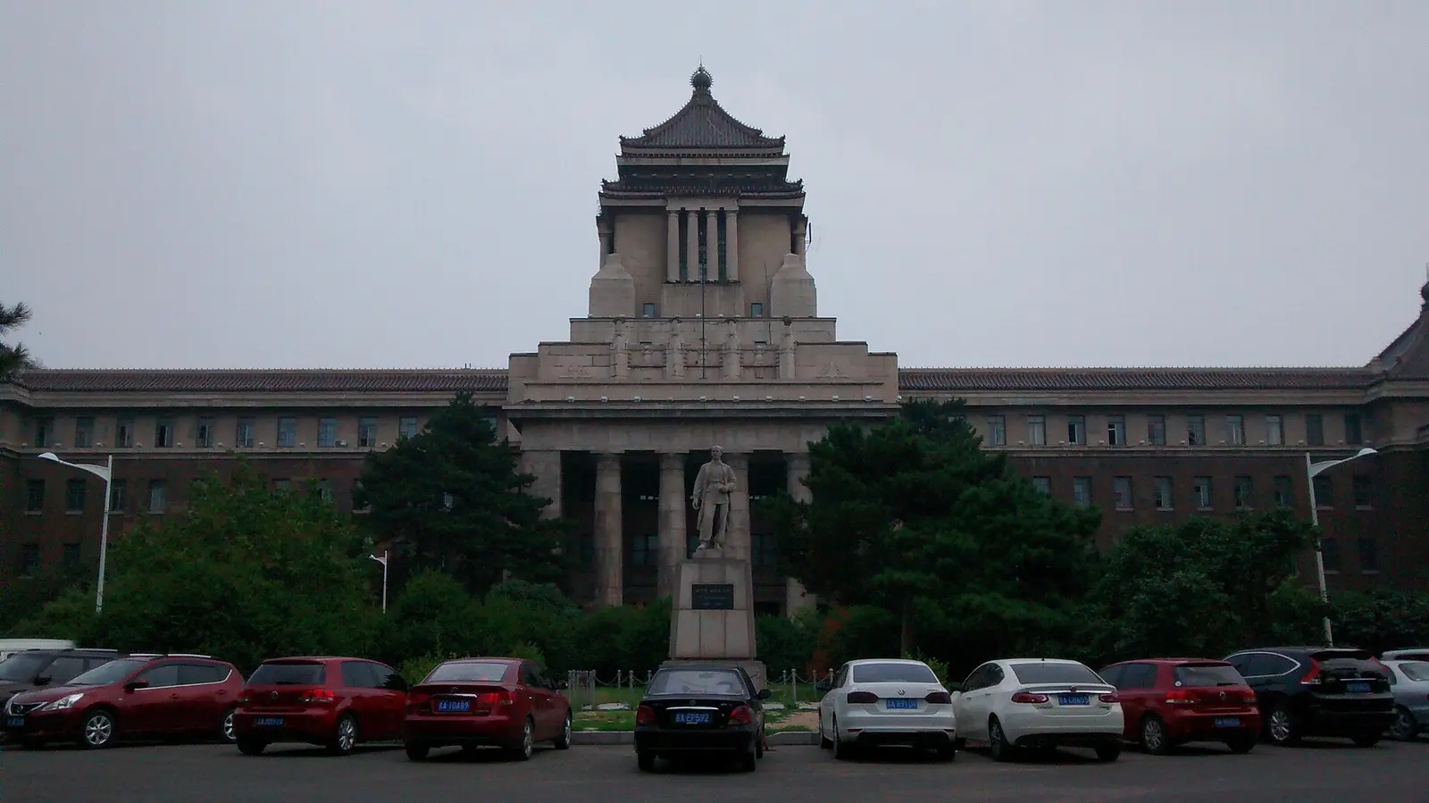 Exterior of the former puppet Manchukuo State Council building, photographed in 2015, the representative building of the route; it does not represent all of the Eight Major Ministries buildings