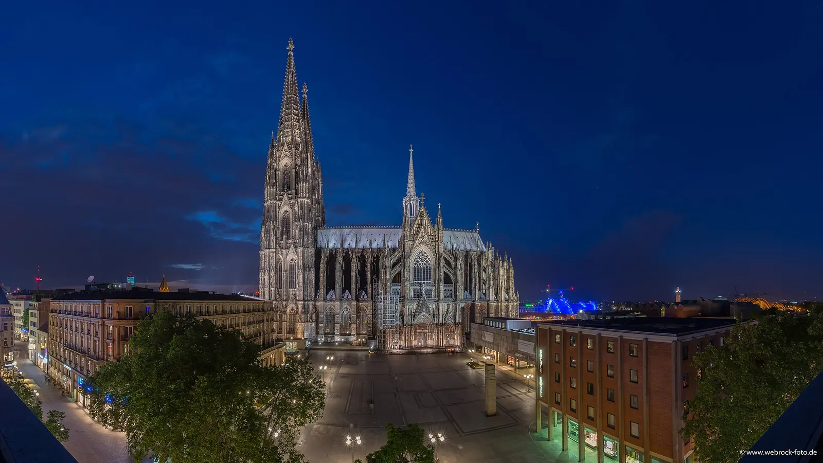 Cologne Cathedral at night, photographed in 2015; the photo does not reflect current service or visiting times