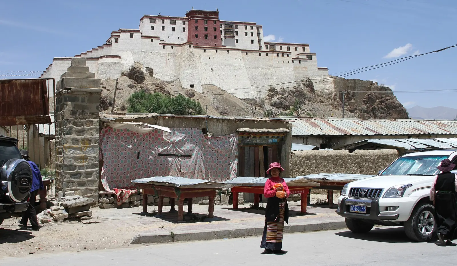 El Dzong de Samdrubtse en 2014, que representa solo uno de los hitos del centro de Shigatse
