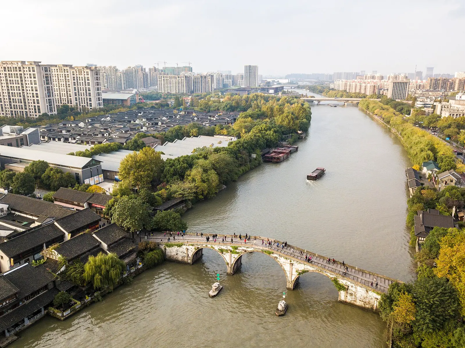 Aerial view of Gongchen Bridge over the Grand Canal, taken from southeast to northwest in 2017