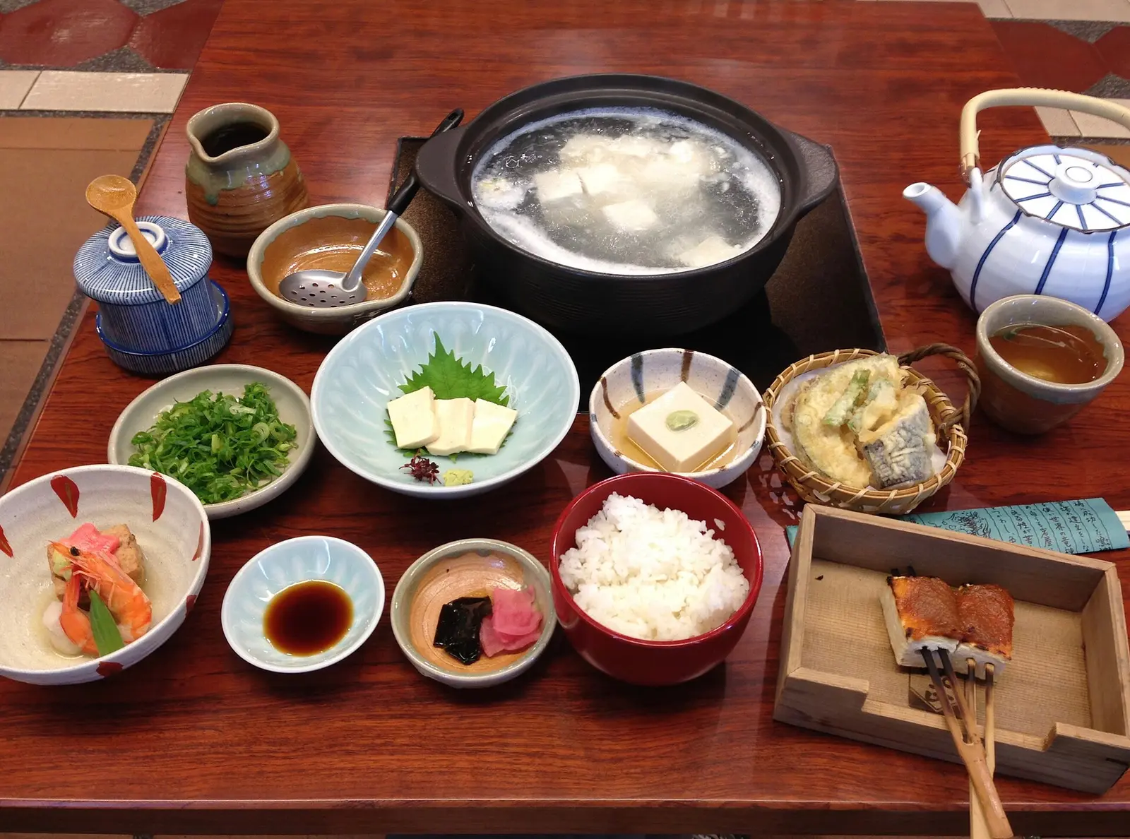 Un menú de yudofu en Kioto